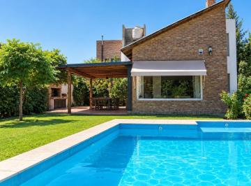 Casa · 90m² · 3 Ambientes · Venta Casa Pueblo Esther 2 Dorm. Piscina