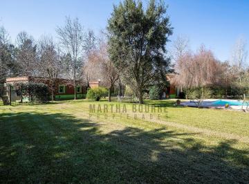 Casa · 177m² · 5 Ambientes · 2 Cocheras · Casa en Venta Ubicado en El Solar de Capilla, Pilar, G. B. a. Zona Norte