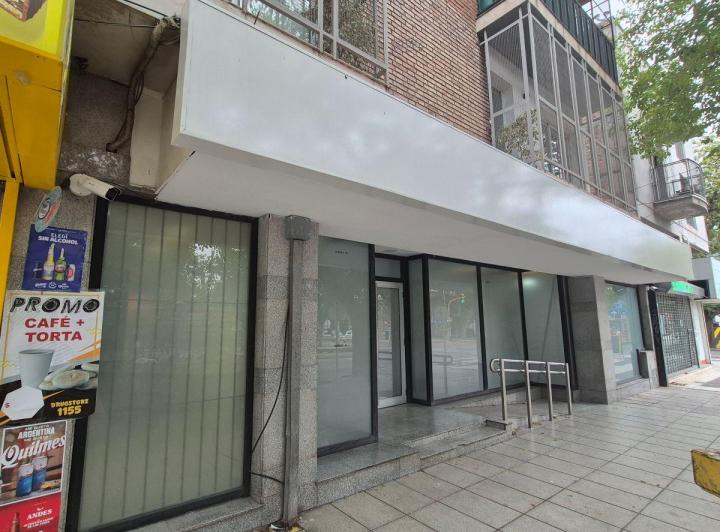 Local comercial · 605m² · 6 Ambientes