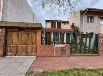 Casa · 109m² · 5 Ambientes · 1 Cochera · Venta Casa 5 Amb en Munro Ideal Para Reciclar