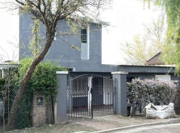 Casa · 150m² · 6 Ambientes · Casa en Venta Villa Allende 3 Dorm. Gran Patio