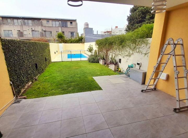 Casa · 156m² · 5 Ambientes · 2 Cocheras