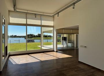 Casa · 140m² · 4 Ambientes · 2 Cocheras · Casa en Venta a La Laguna Area 6, en San Sebastian, Escobar