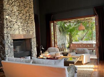 Casa de 6 ambientes, Escobar · Casa Estilo Campo en Bosque Chico