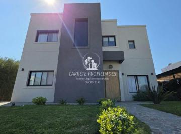Casa de 6 ambientes, Pilar · Casa Premium en Venta de 6 Ambientes con Lote a Fondo de Reserva. Barrio Santa Elena. Pilar del Este