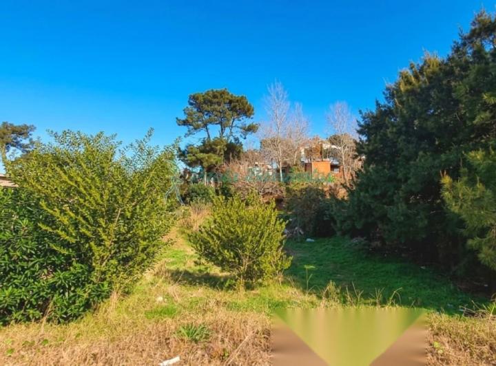 Terreno · 700m²