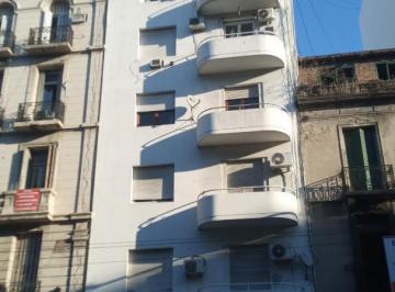 Departamento · 50m² · 2 Ambientes · Muy Amplio y Luminoso 2 Ambientes. Amoblado