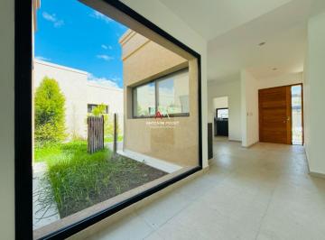 AMN-AMN-4148_2 · Casa en Venta en Santa Lucia - Pilar del Este