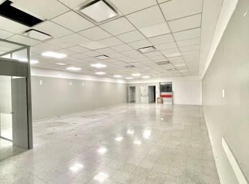Planta Baja · Local Grande Sobre Av Cabildo de 440 m²