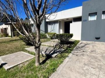 Casa · 175m² · 4 Ambientes · 2 Cocheras · Casa en Venta en La Comarca, General Pacheco, Tigre