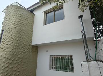 Casa · 75m² · 3 Ambientes · Casa Tipo Triplex en Alquiler en Ituzaingo Norte