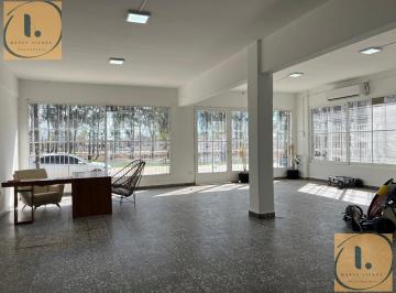 Edificio · 370m² · Edificio Comercial en Plaza Huincul