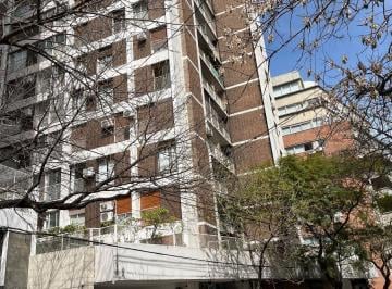 Departamento en Venta de 4 ambientes Belgrano C · Oportunidad! Torre 4 Amb Al Frente con Balcon Edificio con Vigilancia 24 Hs, Cochera y Baulera!