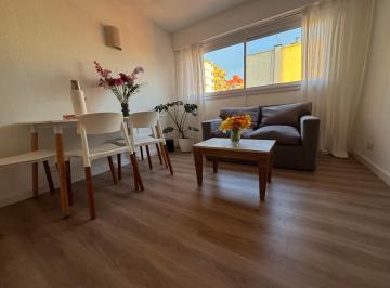 Departamento de 3 ambientes, San Isidro · Venta Depto 3 Amb, Cochera, Renovado, Amoblado, Muy Luminoso