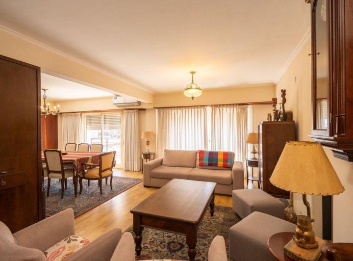 Departamento · 180m² · 5 Ambientes · 1 Cochera