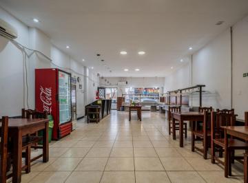 Local comercial · 169m² · 3 Ambientes · Local Comercial Gastronomico - 7 m X 31 m - Vidriera
