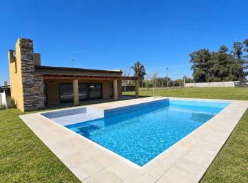 Quinta vacacional de 1 ambiente, Saladillo · Casa Quinta en Venta de 120 m² Ubicado en Saladillo