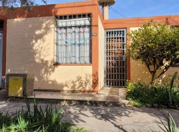 Casa · 90m² · 6 Ambientes · 1 Cochera · Venta Casa Dorrego Barrio Viajantes