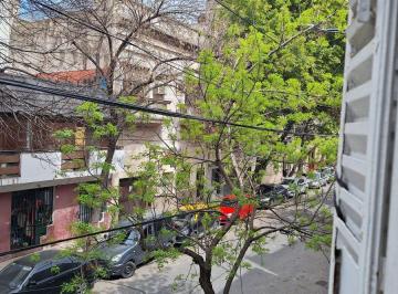 Departamento de 3 ambientes, Constitución · A Refaccionar, Al Frente, Bajas Expensas, con Balcón