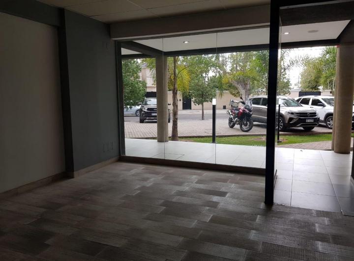 Local comercial · 28m²