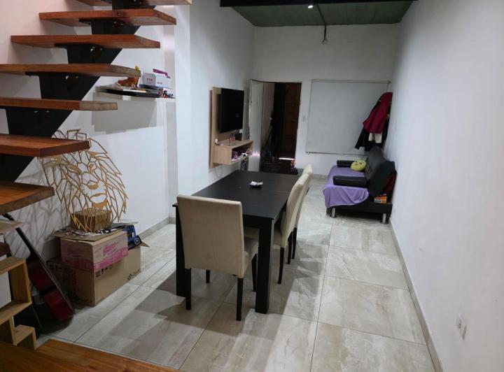 Casa · 240m² · 6 Ambientes