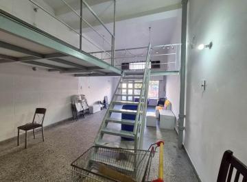 Local comercial · 70m² · Alquiler Local Comercial con Entrepiso Mataderos