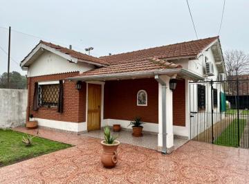 Casa · 114m² · 4 Ambientes · 1 Cochera · Venta Casa 4 Amb en San Miguel - Apto Credito