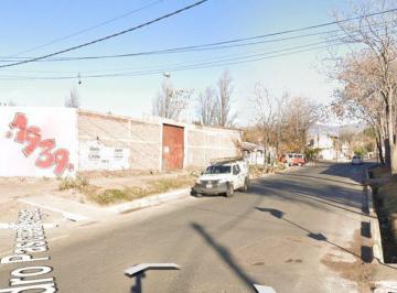 Bodega-Galpón · 200m² · Terreno Esquina y Galpón en Venta en Las Heras