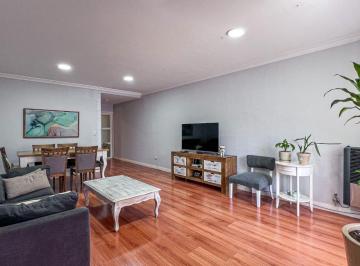 Casa · 186m² · 4 Ambientes · 1 Cochera · Casa Duplex 3 Amb Venta San Carlos con Parque