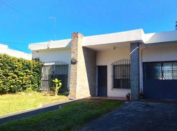 Casa · 140m² · 5 Ambientes · 1 Cochera · Casa en Venta 4 Ambientes Quincho Patio en Quilmes