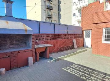 PH · 88m² · 5 Ambientes · PH 5 Amb Parrilla Patio 1 Piso X Escalera Piñeir0