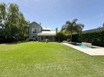 Casa · 190m² · 4 Ambientes · 2 Cocheras · Casa en Venta 6 Amb en B° El Mirasol V Rosa Pilar