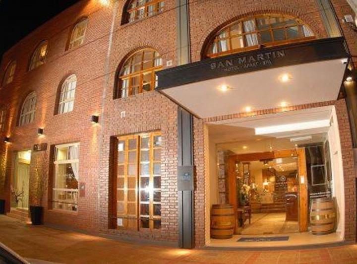 Hotel · 2895m²