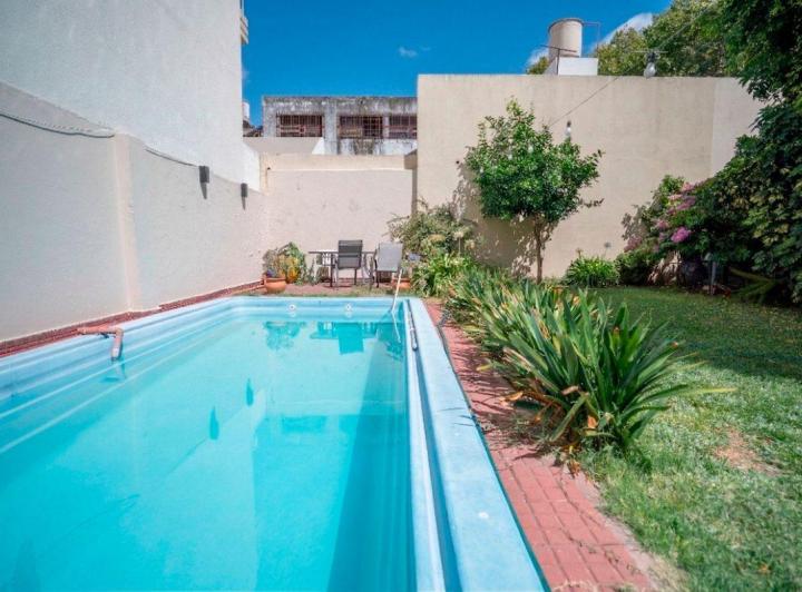 Casa · 285m² · 6 Ambientes · 2 Cocheras