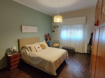 Casa · 198m² · 3 Ambientes · 2 Cocheras · Venta Casa 3 Amb Cocheras/quincho Patio Avellaneda