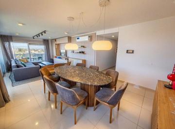Departamento · 170m² · 5 Ambientes · 1 Cochera · Venta Opera Luxury Torre Vip Depto 3 Dormi C Coche