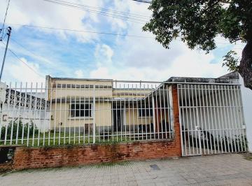 Casa · 133m² · 5 Ambientes · 1 Cochera · Venta Casa 3 Dorm Alto Alberdi Acepta Permuta