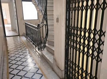 Departamento · 79m² · 3 Ambientes · Venta 3 Amb a Refaccionar Patio 97 m - Once