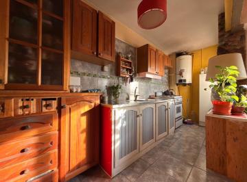 Departamento · 69m² · 4 Ambientes · Venta de Departamento Al Frente Onelli 4 Ambientes