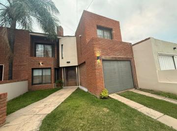 Departamento · 130m² · 6 Ambientes · 1 Cochera · Venta Duplex 4 Dorm Urca Apto Credito