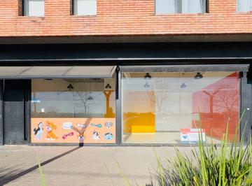 Local comercial · 50m² · Local en Alquiler Club Bamboo Pilar