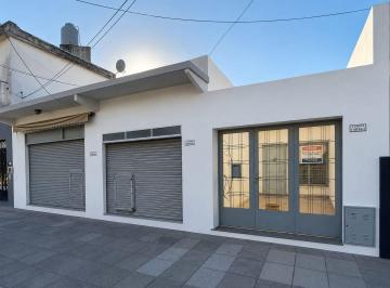 Casa · 107m² · 2 Ambientes · 1 Cochera · Venta Casa con Locales Ituzaingo Norte