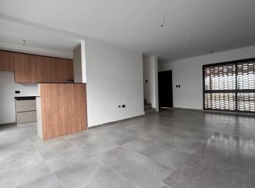 Casa · 133m² · 4 Ambientes · Venta Duplex 3 Dorm en Pampas de Manantiales