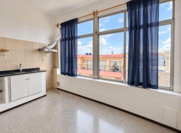 Departamento · 57m² · 3 Ambientes · Alquiler Apartamento 2 Dorm. en El Centro de Pando