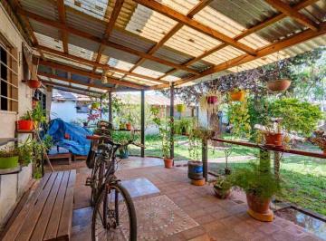 Casa · 60m² · 3 Ambientes · 1 Cochera · Venta Casa 3amb Villa Luzuriaga 366 m² Totales.