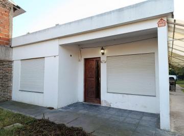Casa · 174m² · 3 Ambientes · Venta Terreno con 4 Departamentos en Block