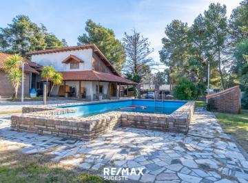 Casa · 268m² · 5 Ambientes · Casa en Venta Barrio Patagonia
