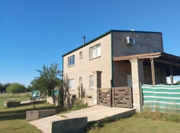 Quinta vacacional · 135m² · 4 Dormitorios · 2 Cocheras · 2 Quintas en Una, 4 Dorm, Pileta y Gran Parquizado