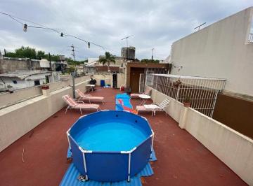 Casa · 197m² · 4 Ambientes · Venta Casa 4 Amb con 2 Locales Velez Sarfield