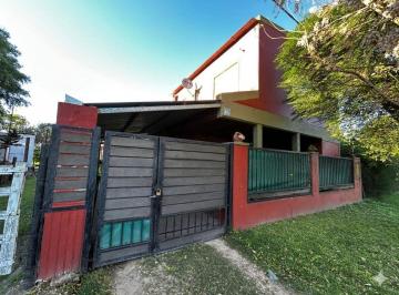 Casa · 178m² · 2 Ambientes · 1 Cochera · Casa en Arocena